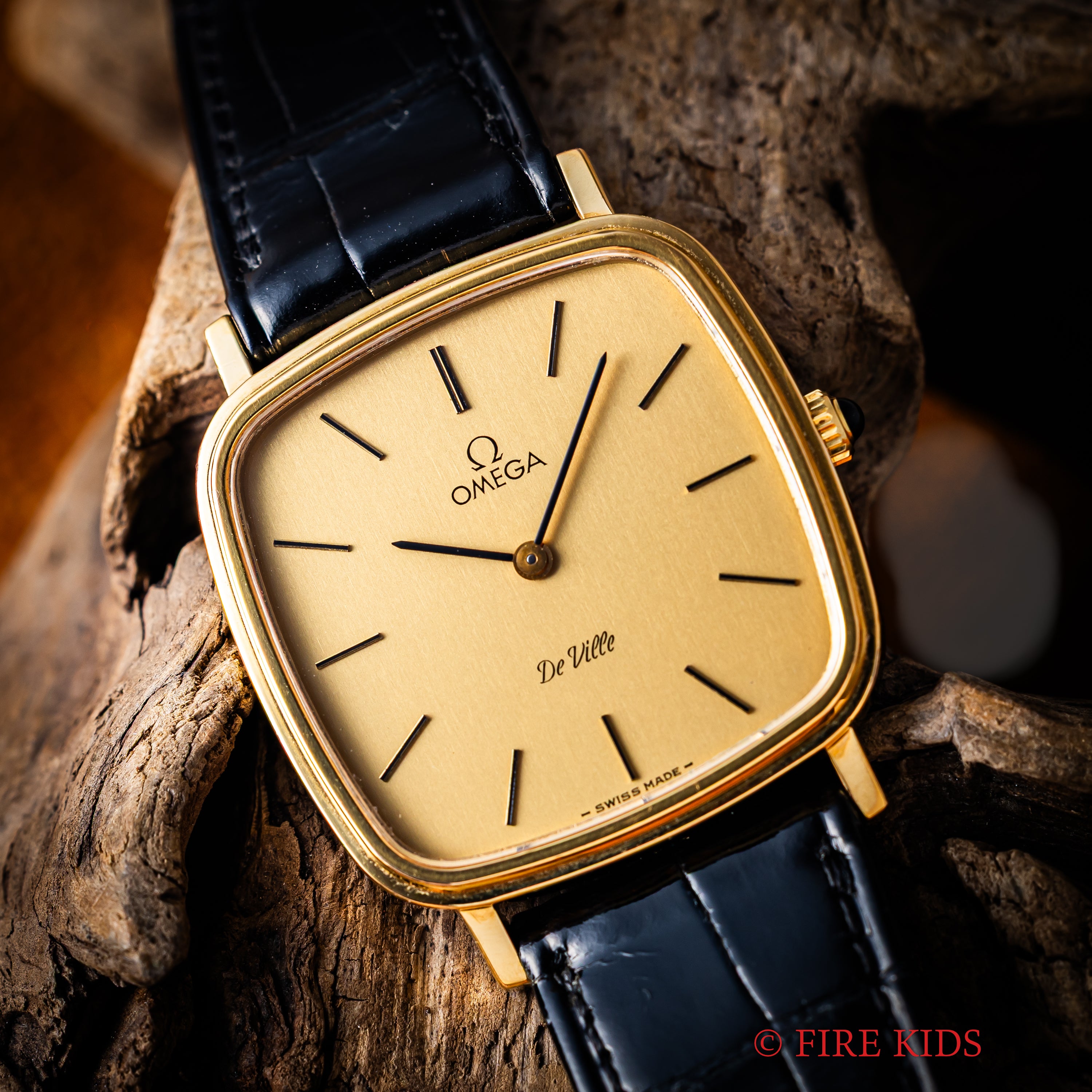 オメガ デ・ヴィル クッションケース 1979年製 シャンパンダイヤル 金張り 純正尾錠付き 手巻き