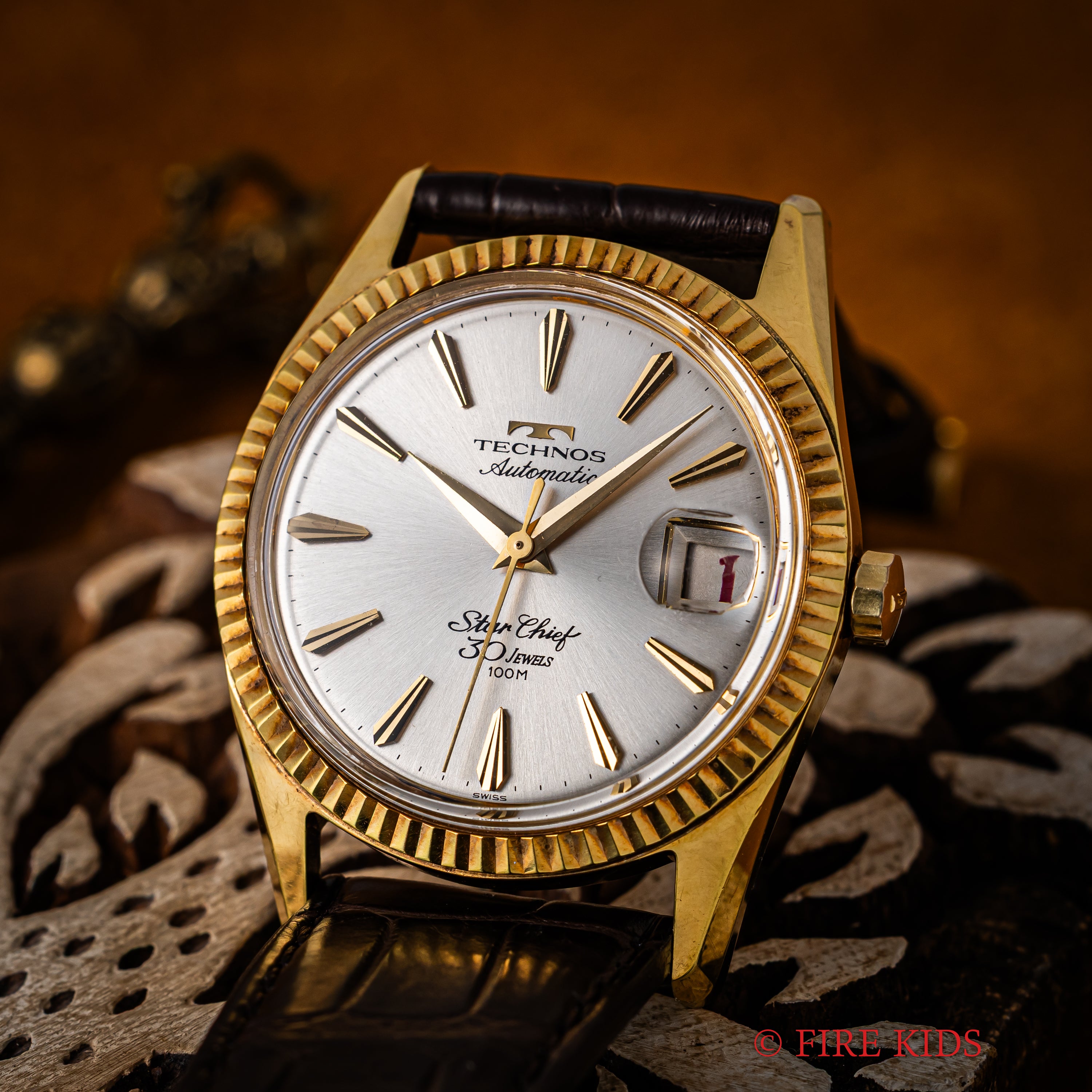 テクノス スターチーフ 赤カレンダー 1960年代製 美品 30石自動巻き