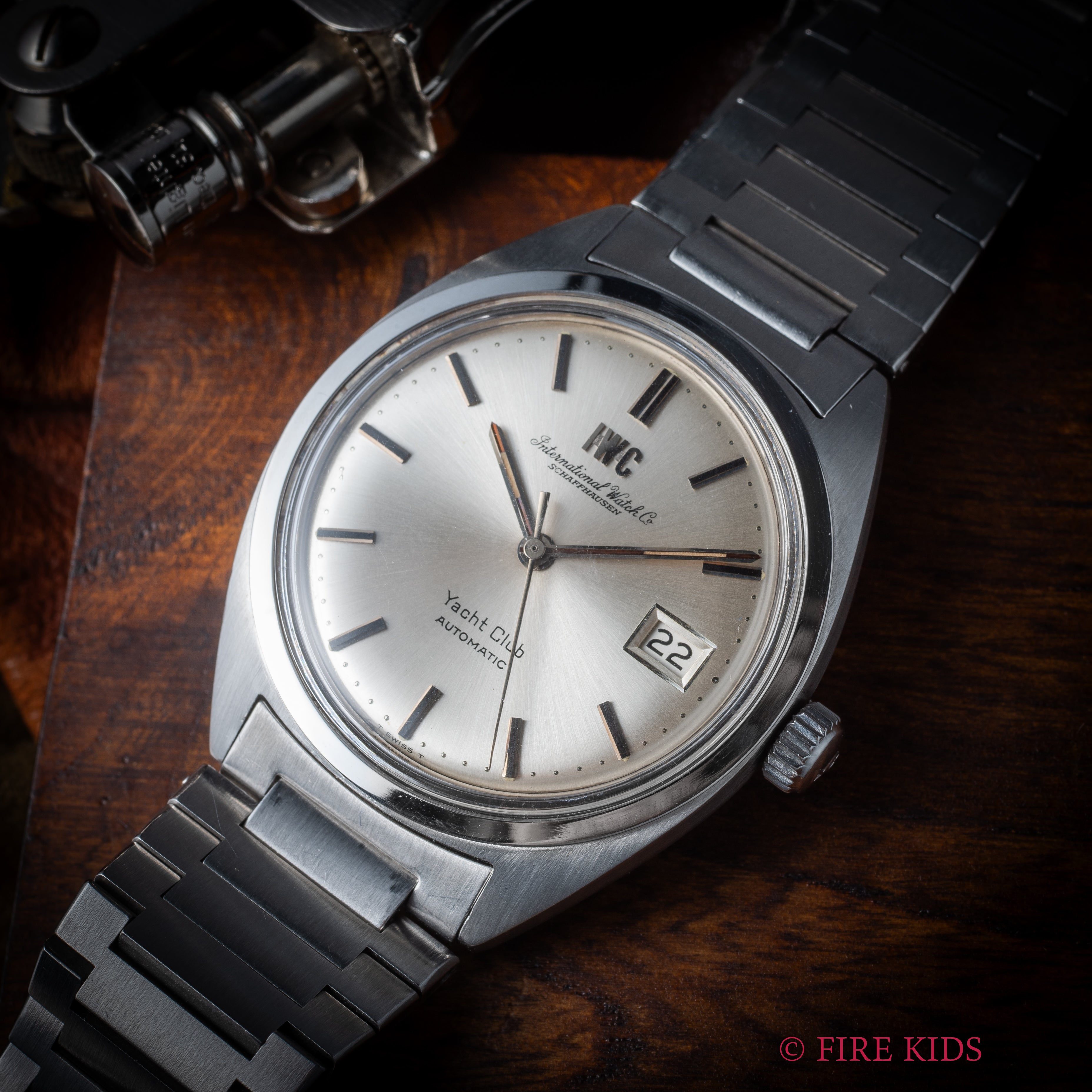 IWC ヨットクラブ 1967年製 Ref.R811A ペラトン式自動巻 Cal.8541 シルバーダイヤル 純正ブレス