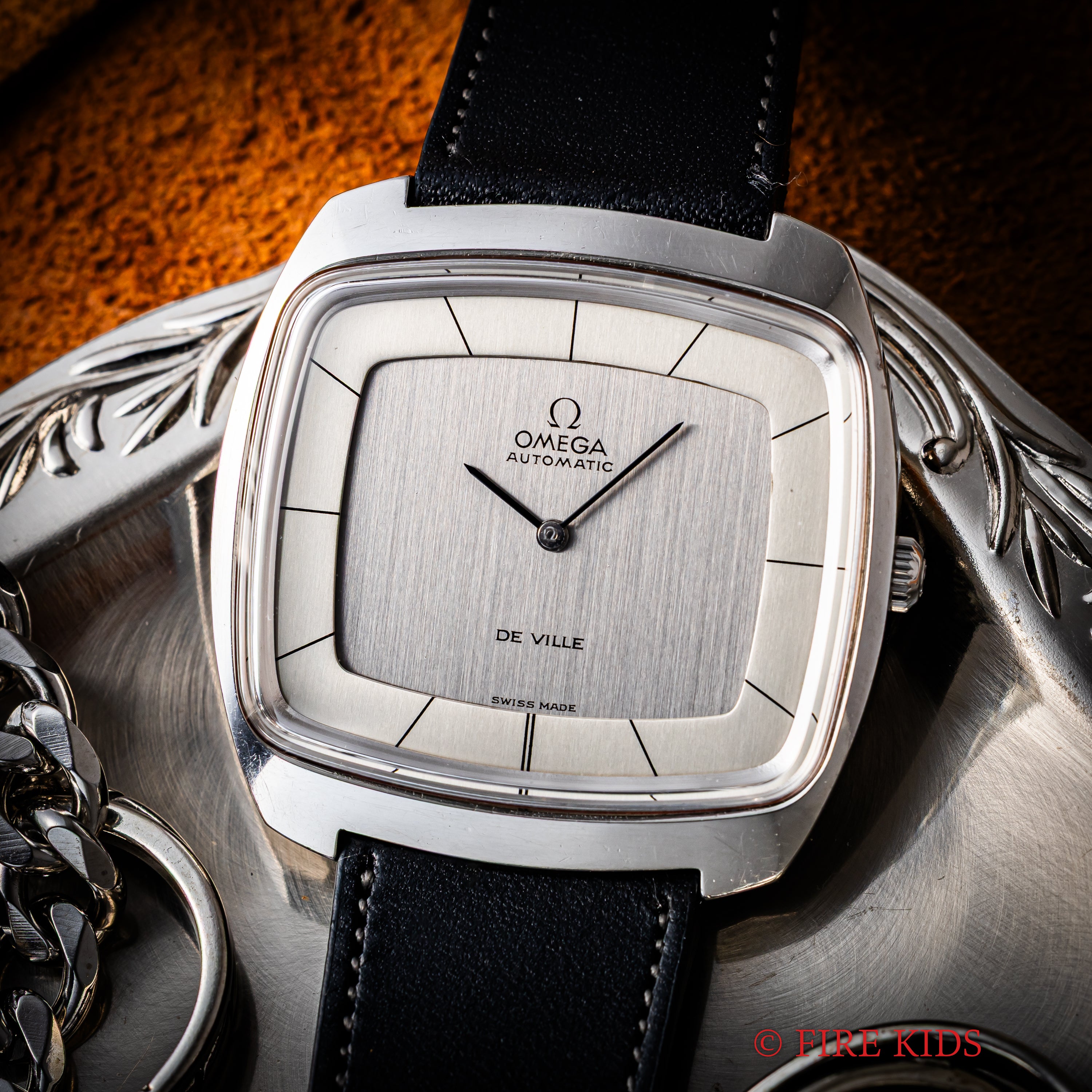 オメガ デ・ヴィル TVスクリーン ツートンダイヤル 1972年製 自動巻 Cal.711 Ref.151.0051