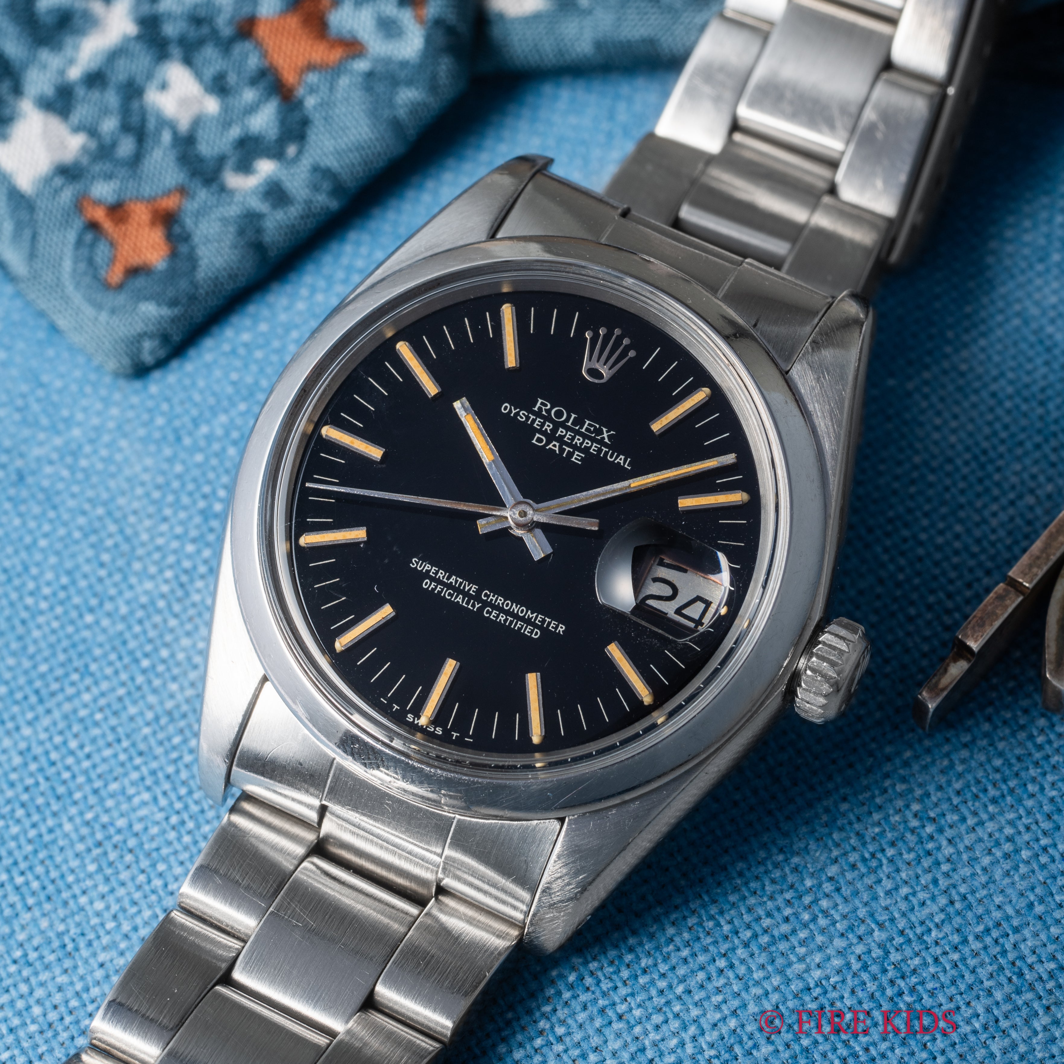 ロレックス オイスターパーペチュアルデイト 1977年製 Ref.1500 ブラックダイヤル 純正オイスターブレス