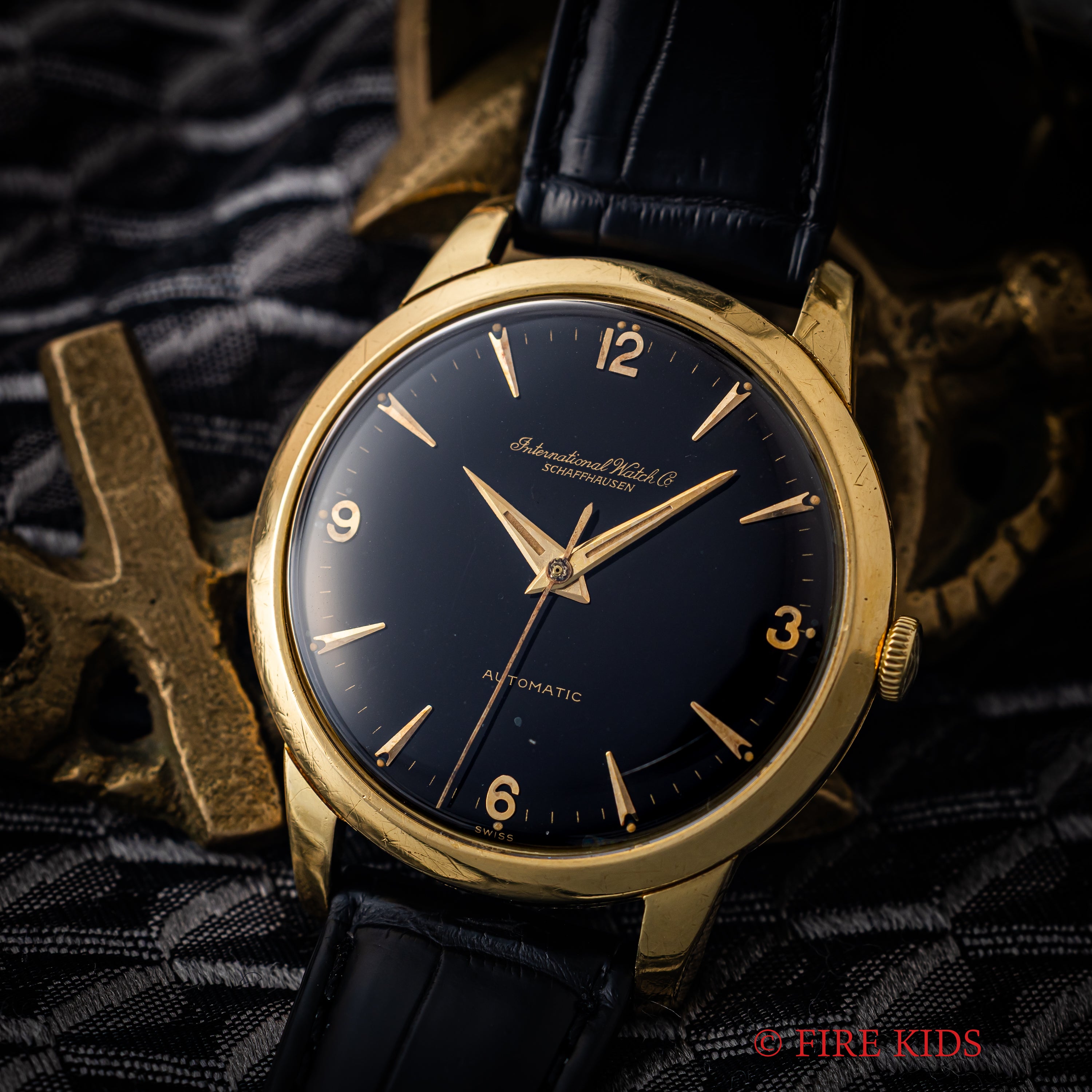 IWC 18金無垢ラウンドケース  1954年製 ブラックミラーダイヤル ペラトン式自動巻Cal.852