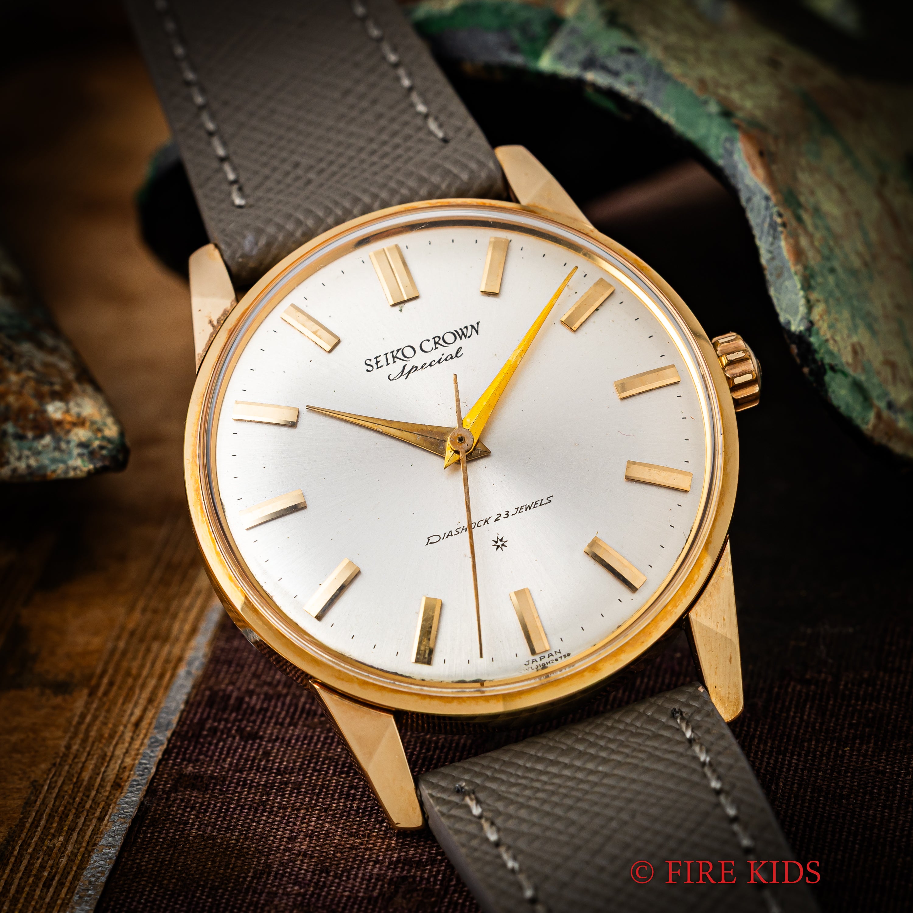 セイコー クラウン スペシャル 1962年製 Ref.J14100E 秒針規制装置付き バックステン 箱付き