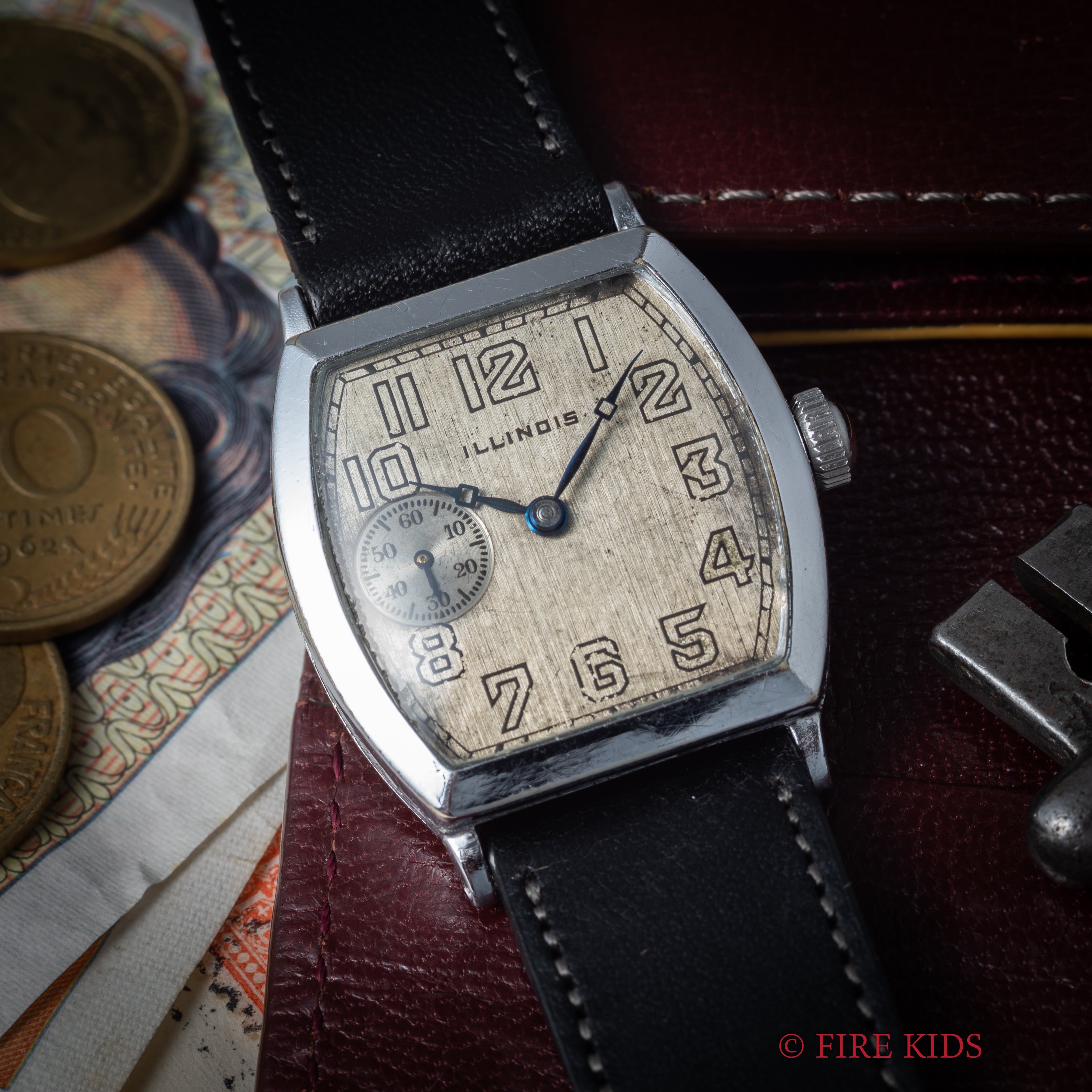 イリノイ 1920年代製 トノーエングレーブドケース 手巻 ブレゲ針