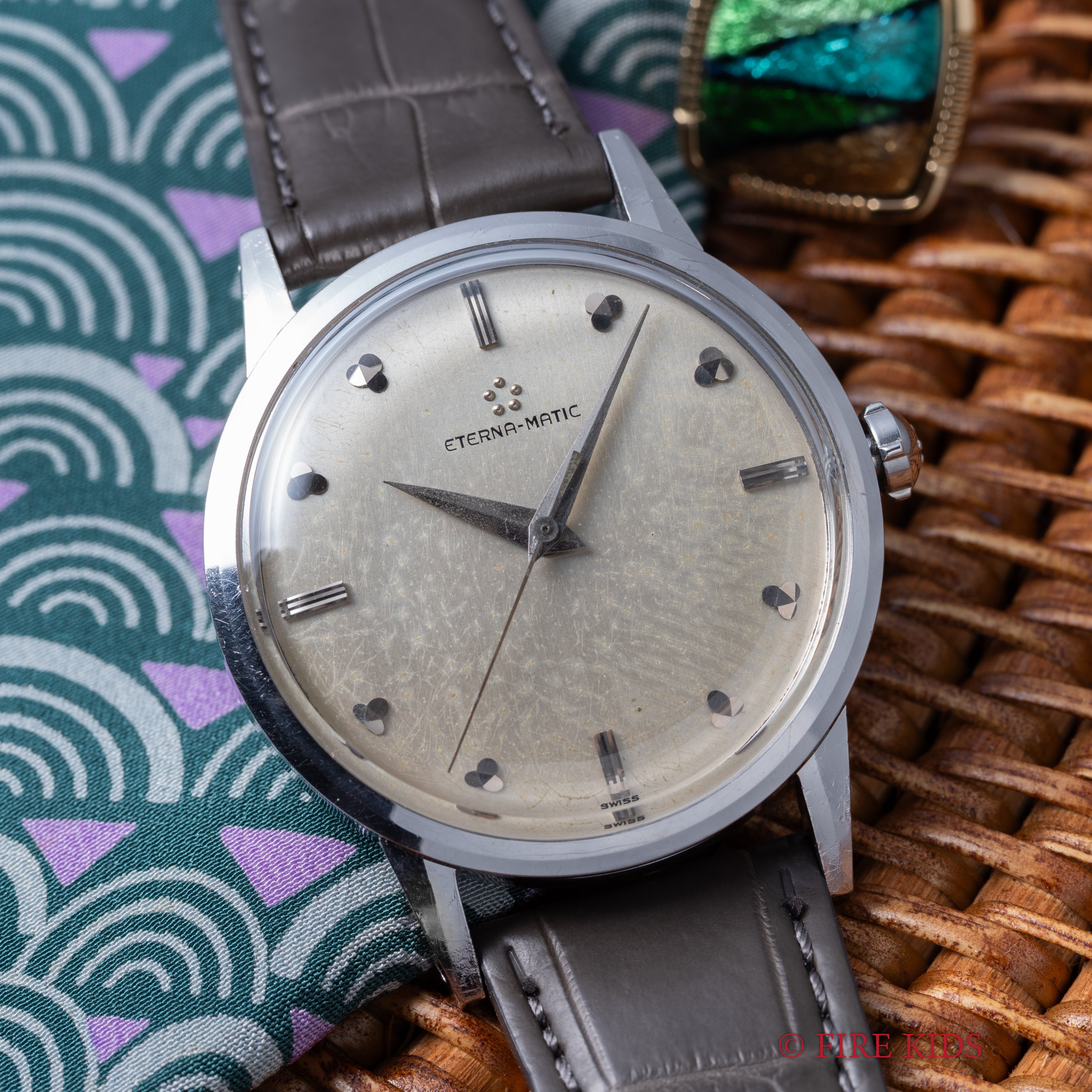 エテルナ マチック 1960年代製 自動巻き ノンデイト スクリューバックケース