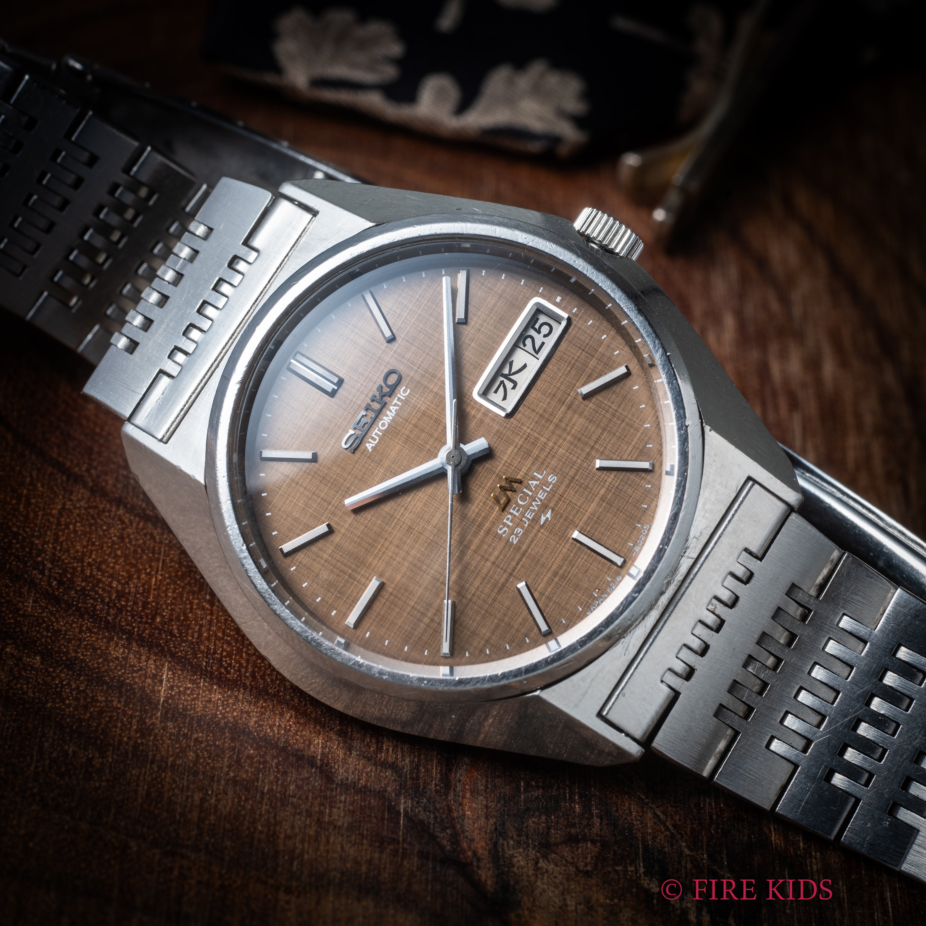 セイコー ロードマチック スペシャル 1975年製 Ref.5216-8020 グレーダイヤル 純正ブレス