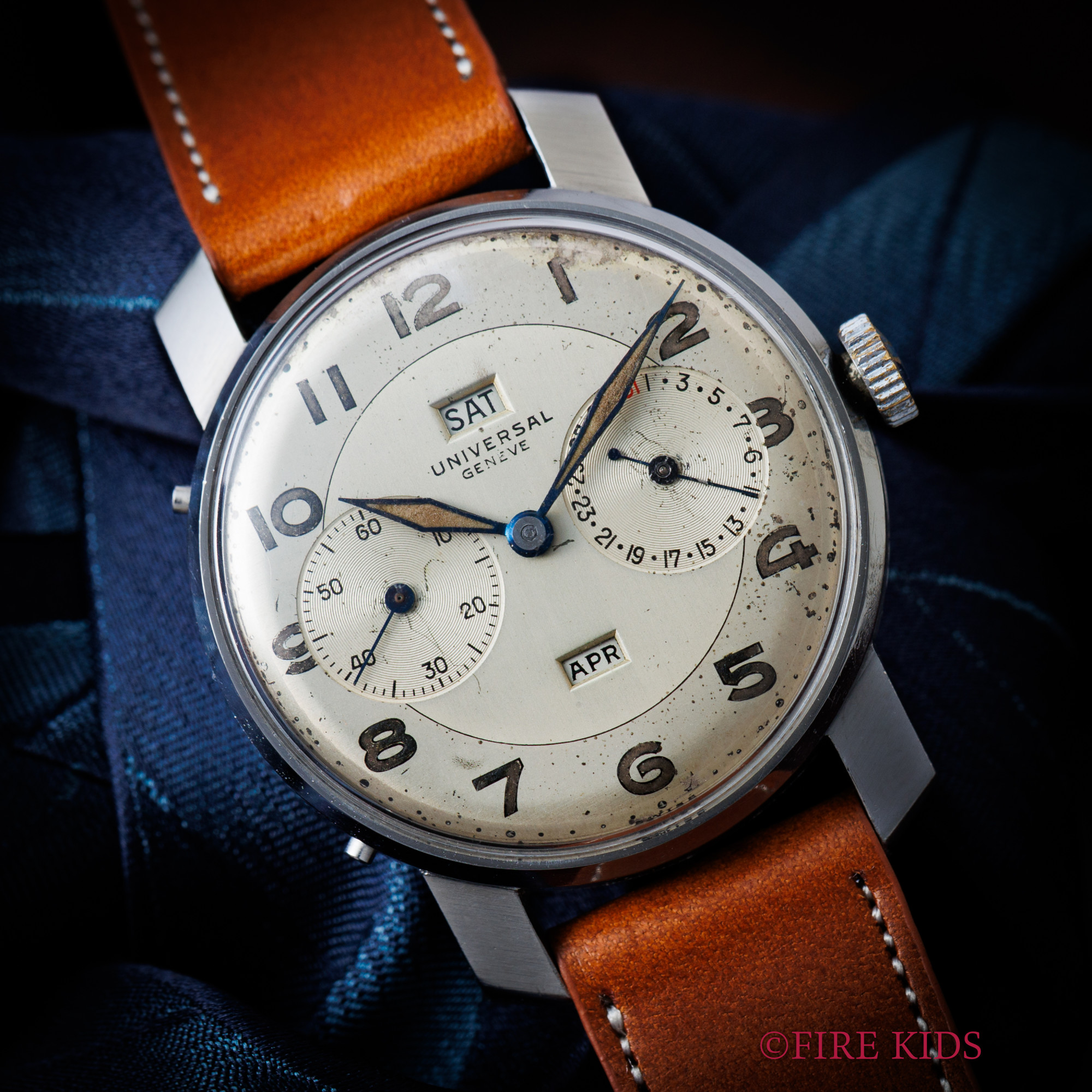 ユニバーサル・ジュネーブ トリプルカレンダー 1940年代製 手巻 Cal.291 オリジナルダイヤル