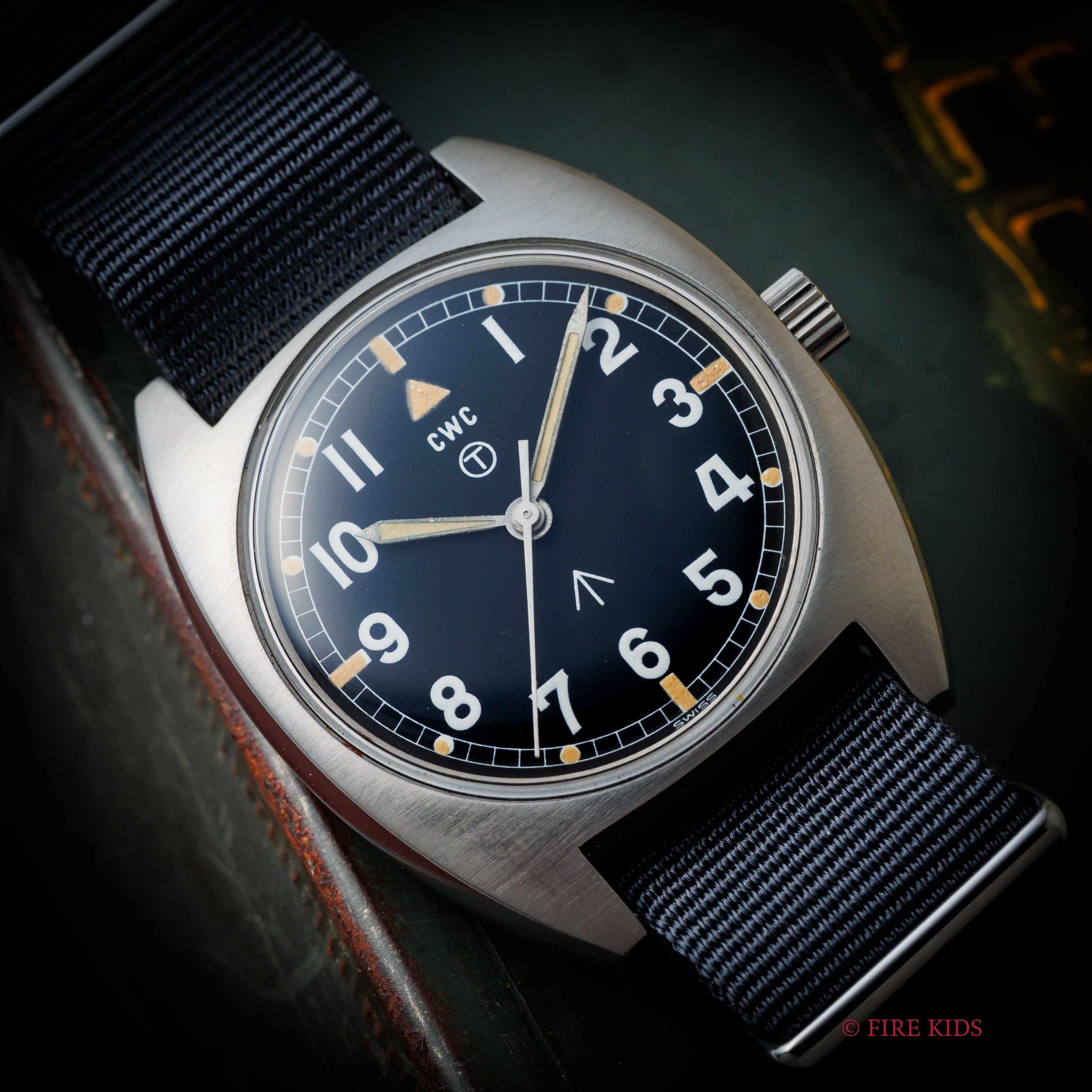 CWC カボットウォッチカンパニー イギリス陸軍 W10 手巻き ブロードアロー 1976年製