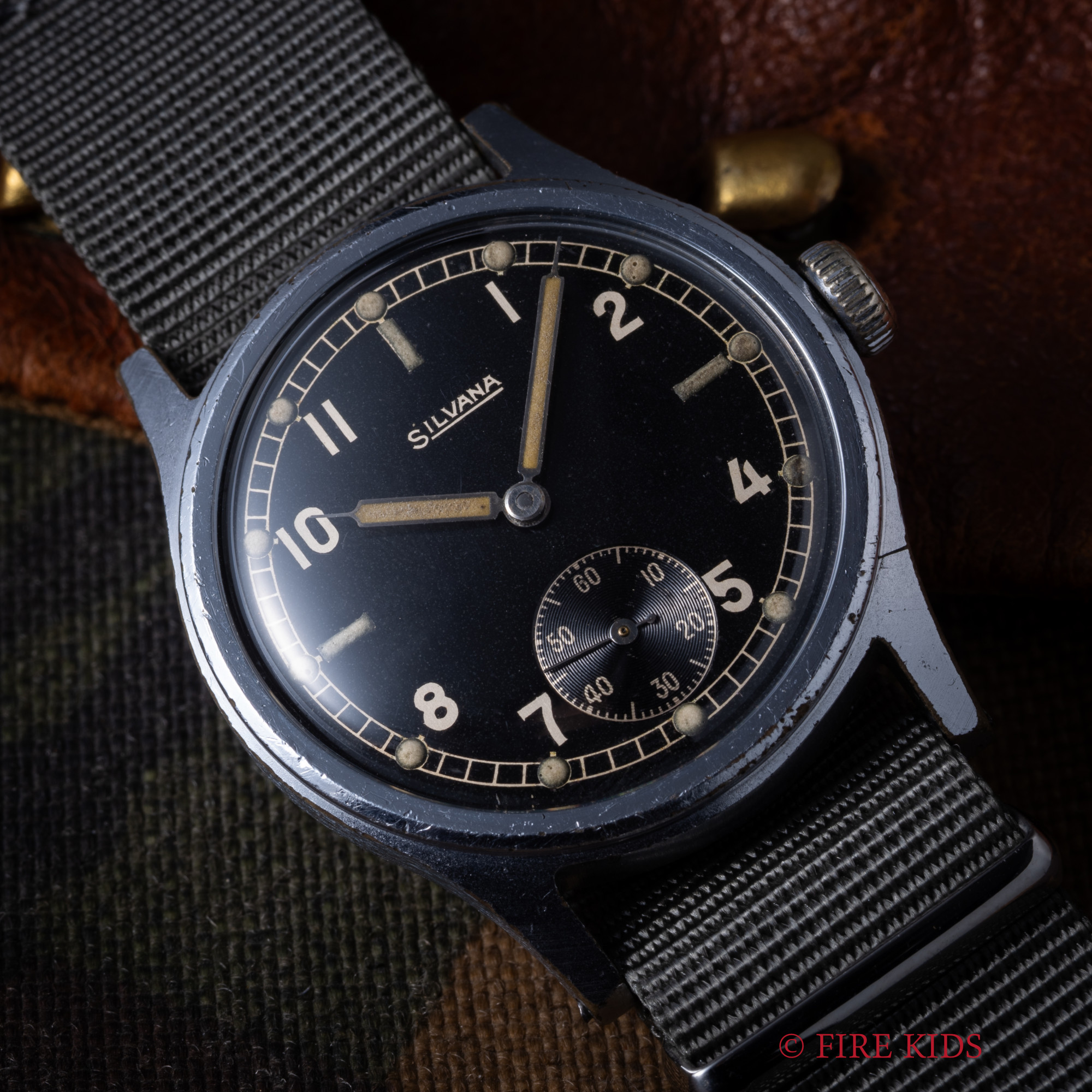 SILBANA ドイツ陸軍軍用時計 1940年代製 DH 手巻 Cal.AS1130 ブラックミラーダイヤル