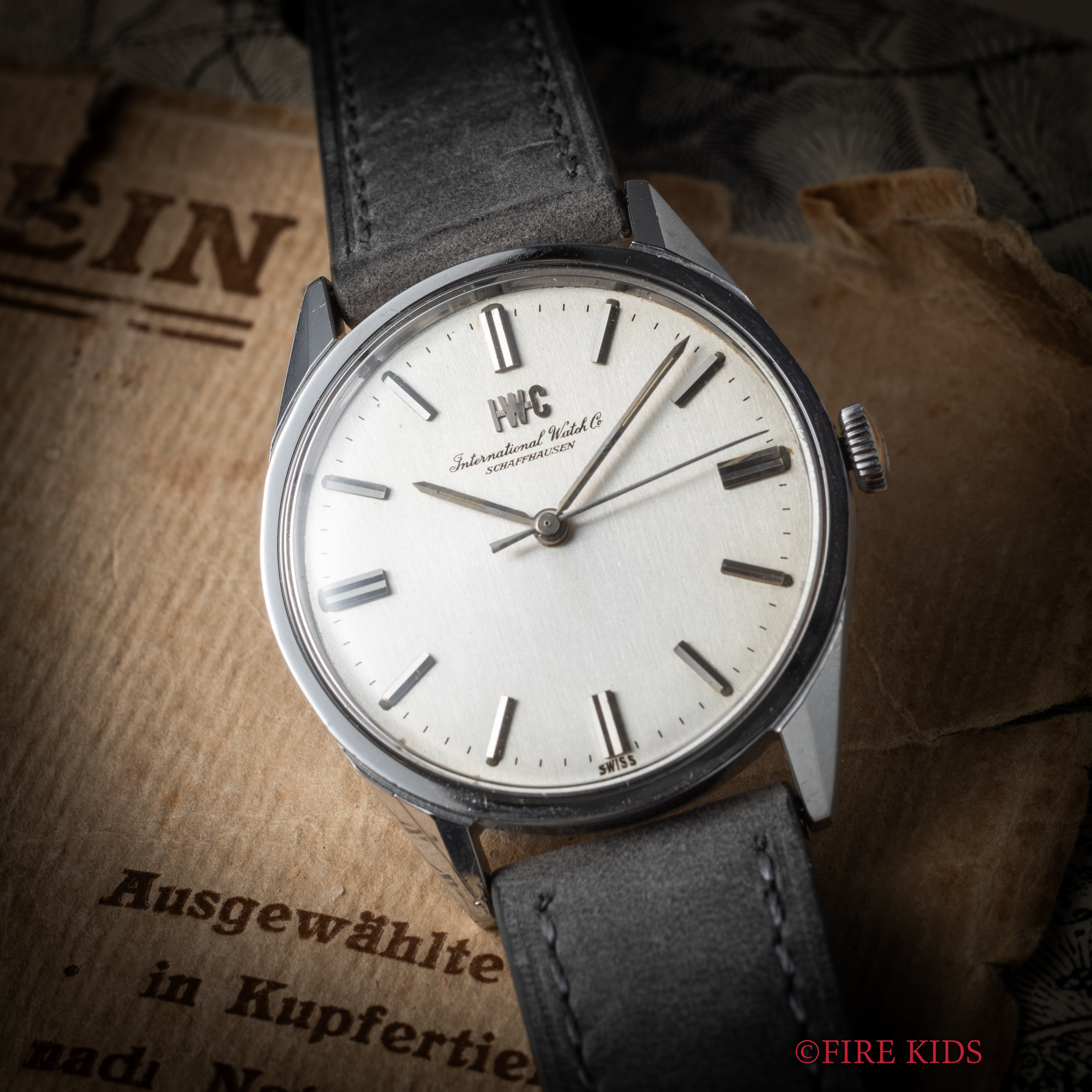 IWC ラウンドケース 1970年製（昭和45年製） Cal.89 手巻 オールドインター R810 お魚リューズ