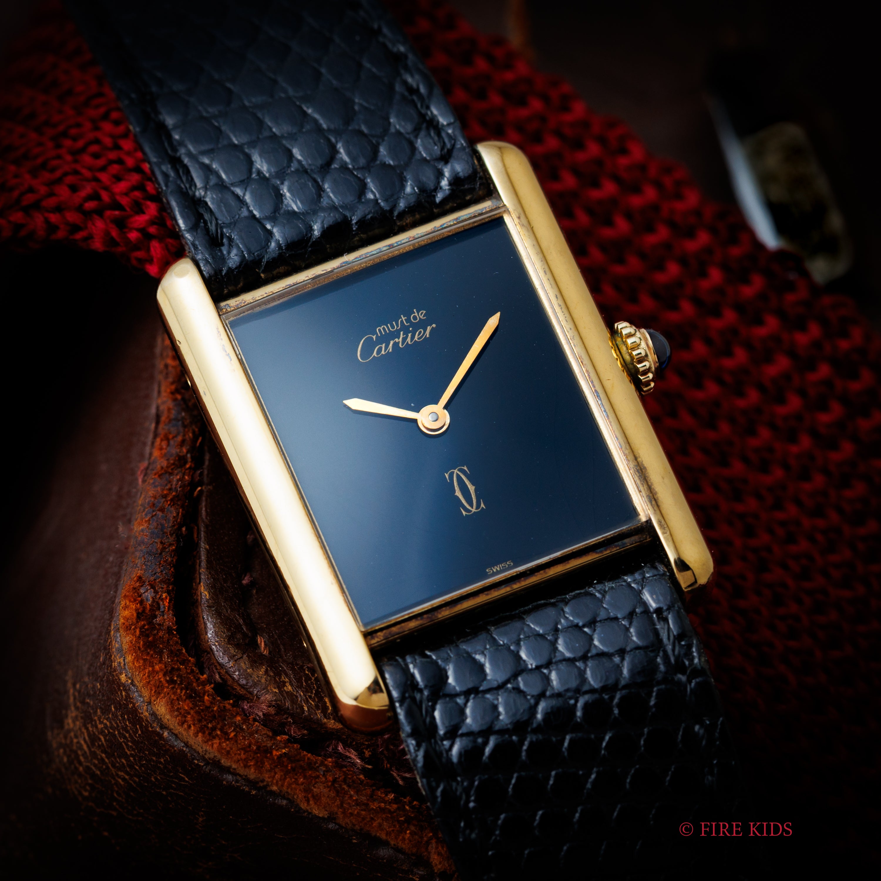 カルティエ マストタンク LMサイズ 1980年代製 ブラックダイヤル 純正尾錠付き