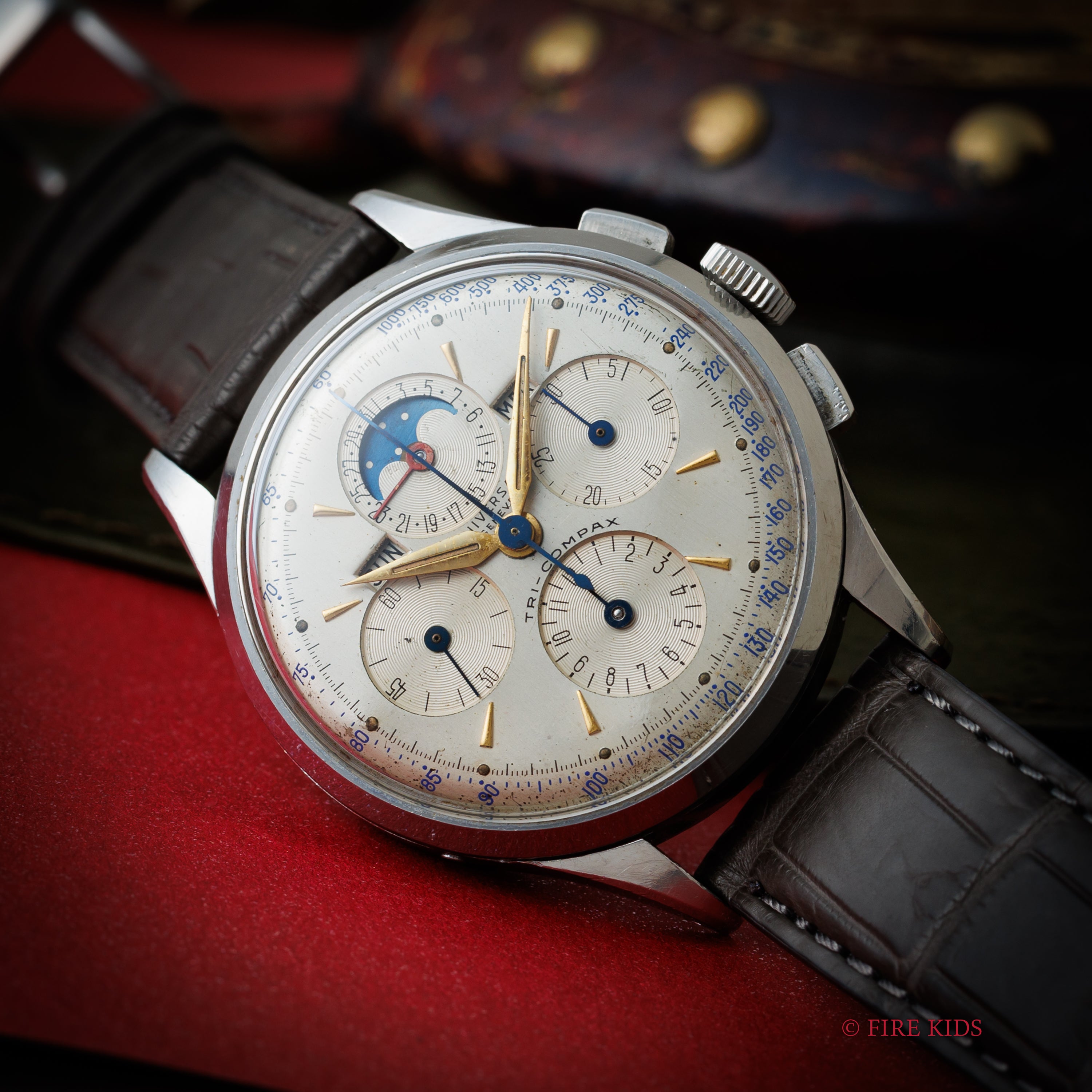 ユニバーサル・ジュネーブ トリコンパックス 1950年代製 Ref.22279 2 Cal.481トリプルカレンダームーンフェイズクロノグラフ