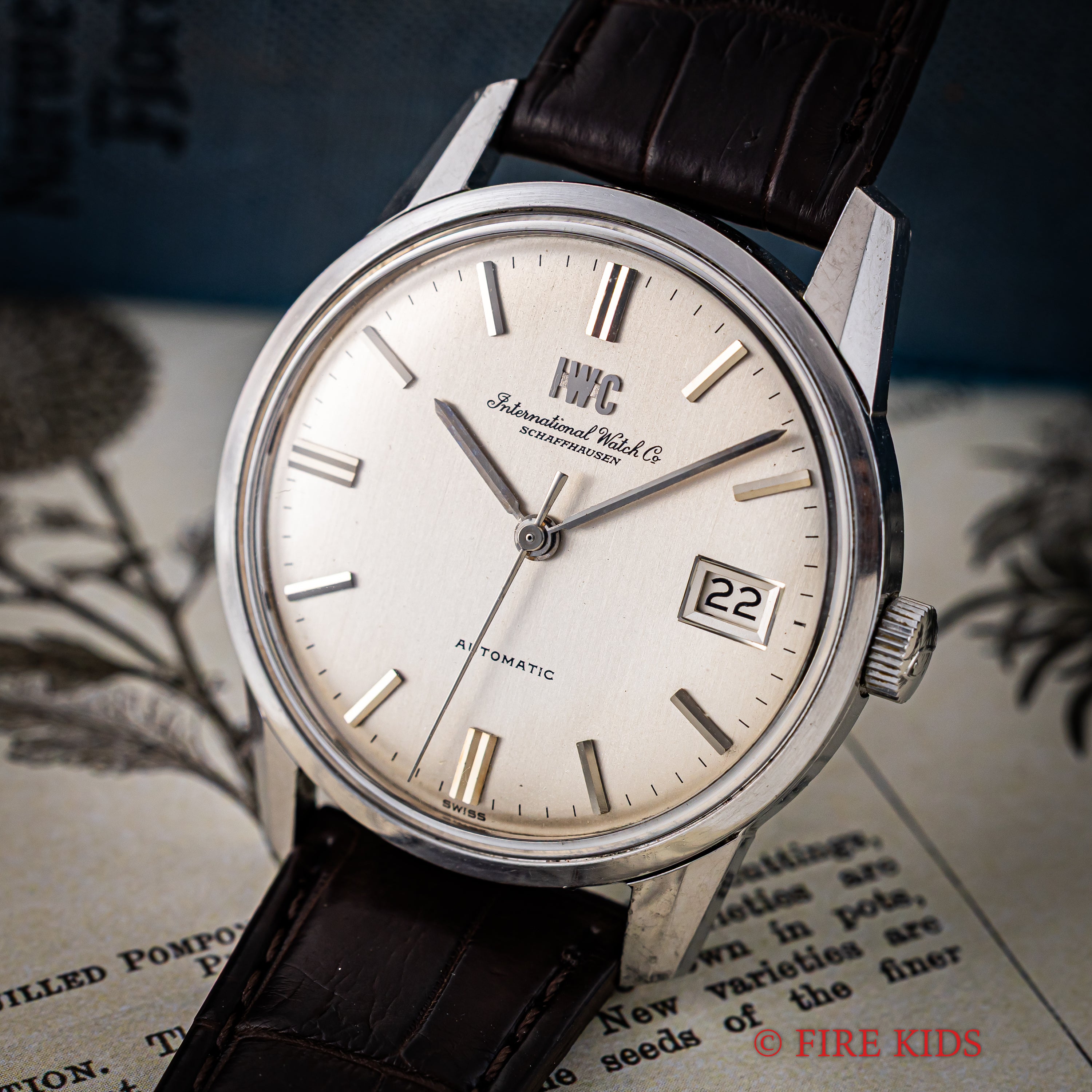 IWC 1972年製 ラウンドケース ペラトン式自動巻き Cal.8541B R810A お魚リューズ