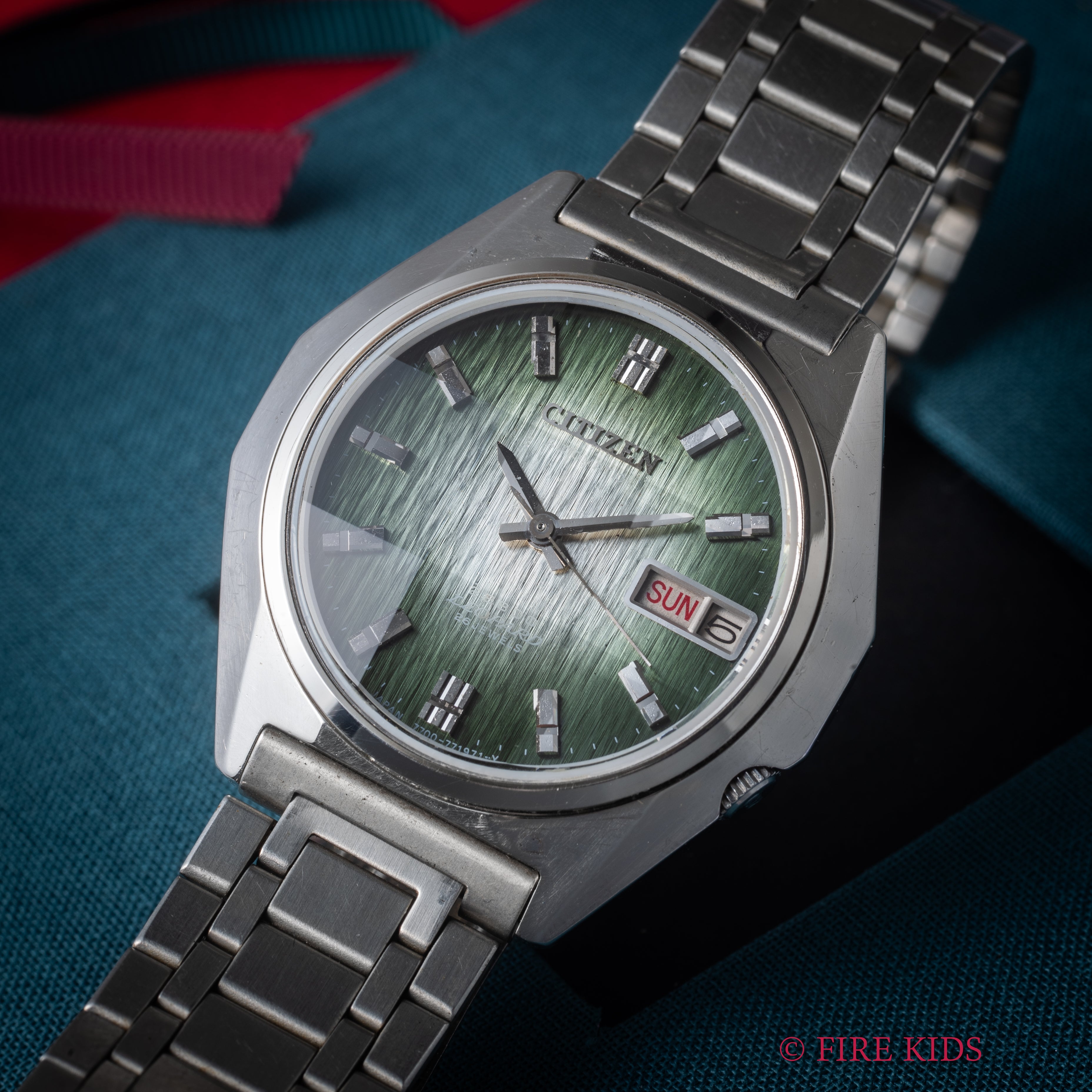 シチズン レオパール Ref.4-771184-Y 1974年製 グリーングラデーションダイヤル カットガラス 純正ブレス付き