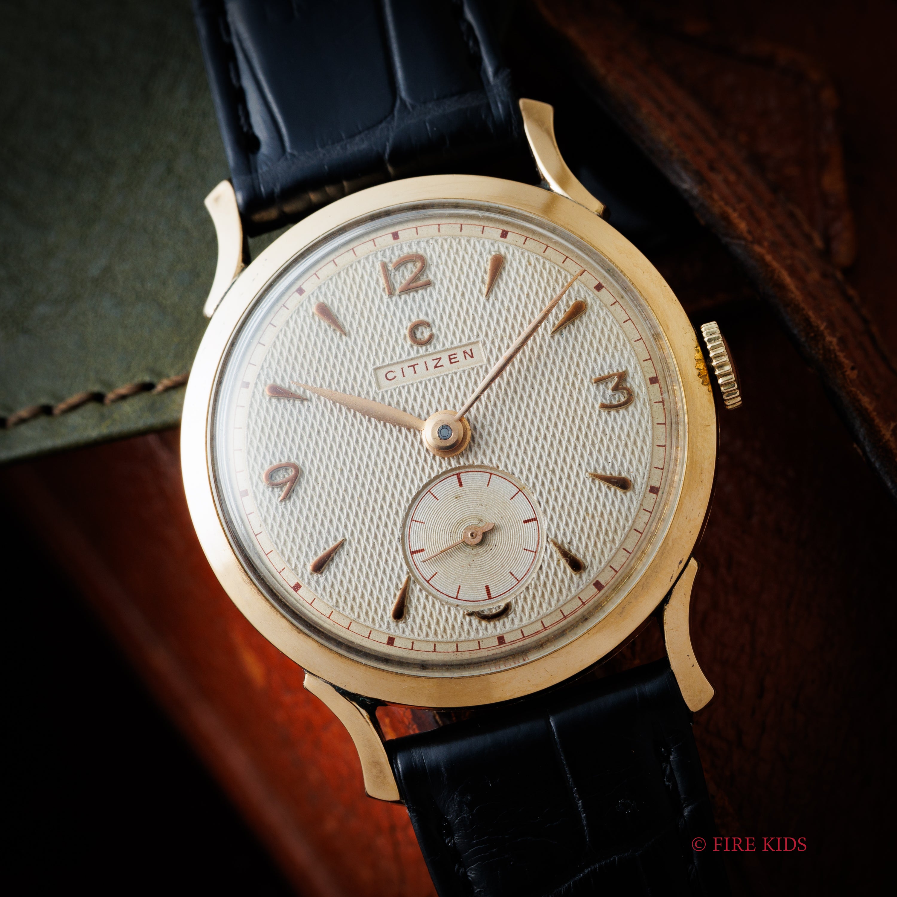 シチズン 18金無垢ケース 1950年代製 ギョウシェ飛びアラビアダイヤル スモールセコンド 手巻