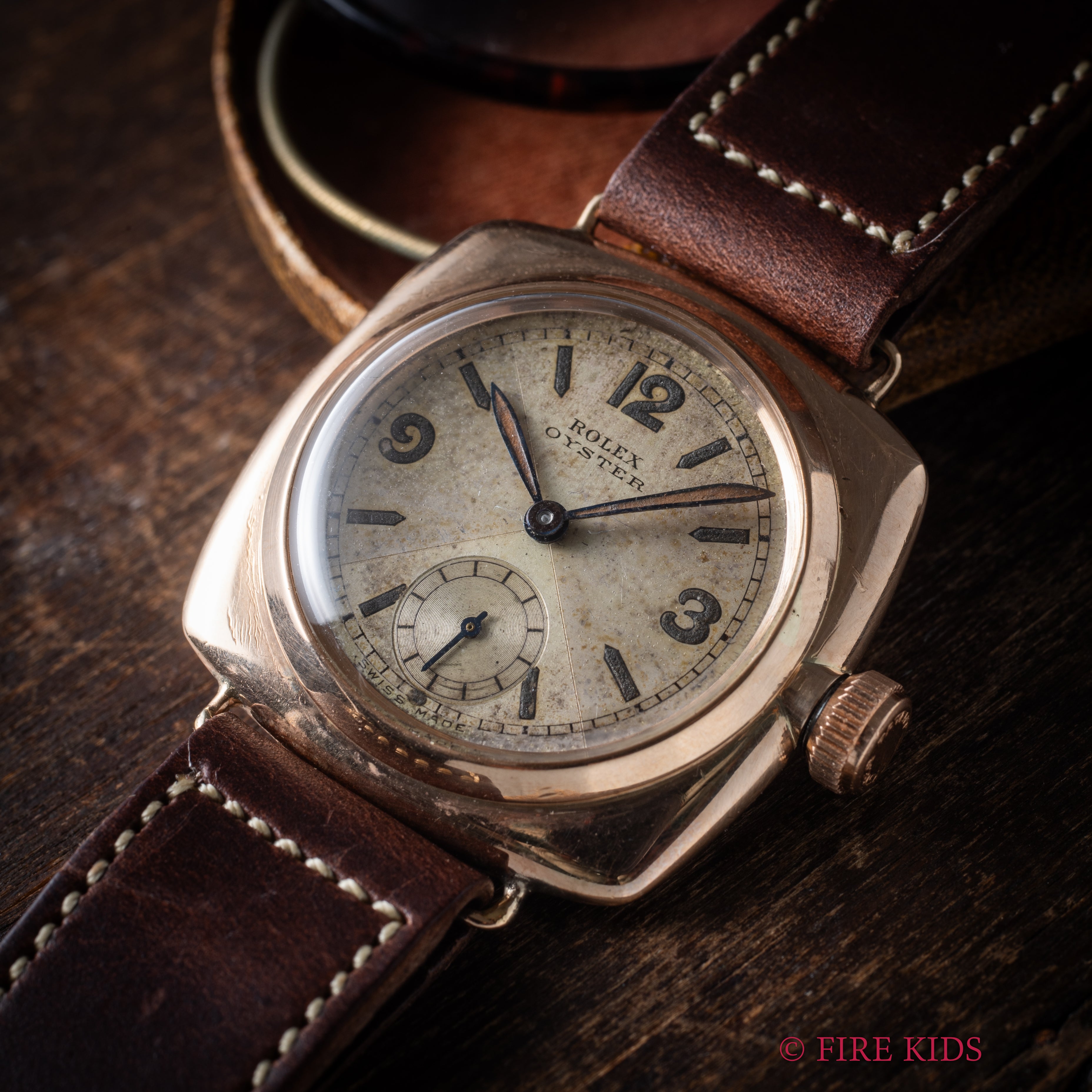 ロレックス オイスター クリスクロス クッションケース  9金無垢 1934年製 純正尾錠付き Ref.678