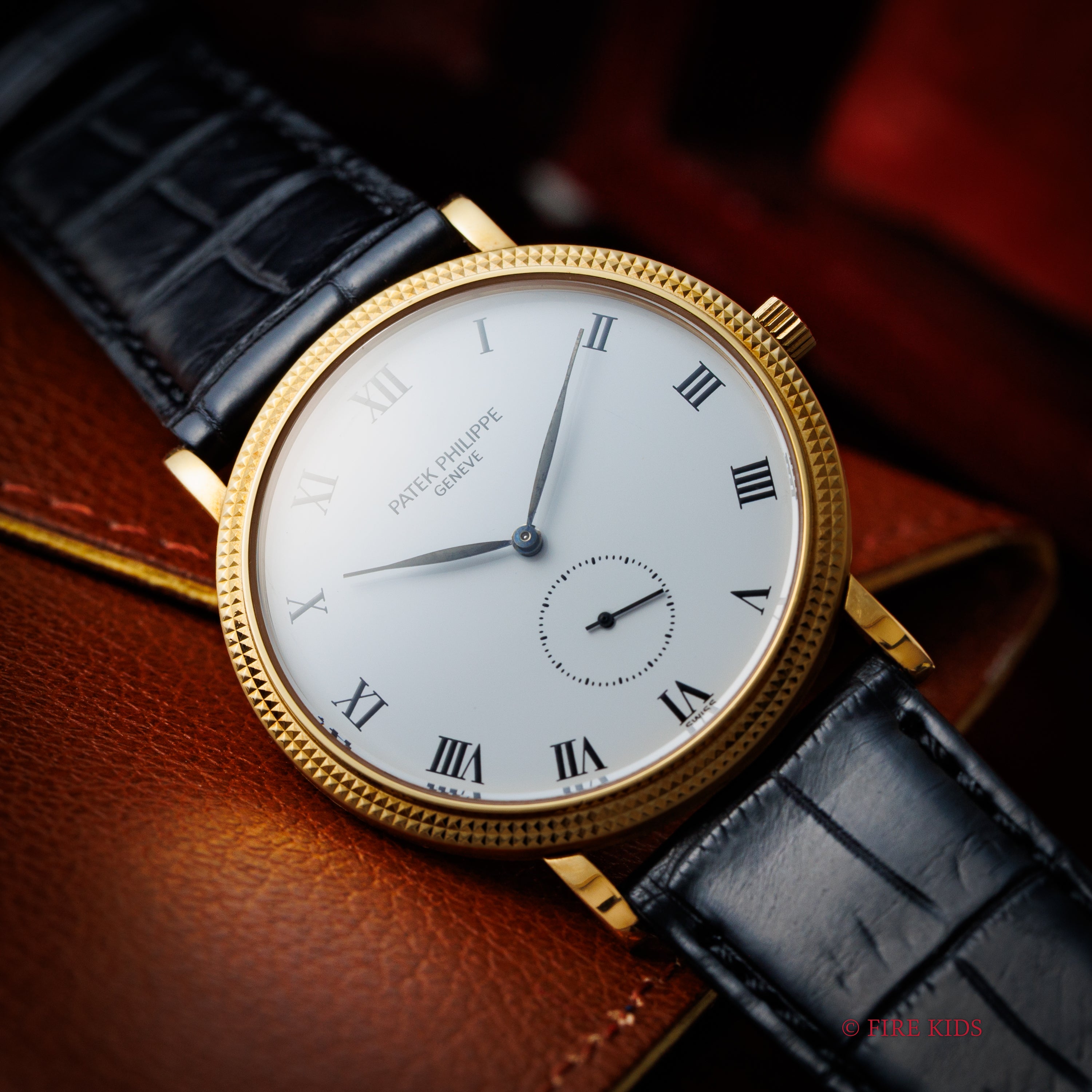 パテック・フィリップ カラトラバ ホワイトローマンダイヤル 1990年代製 手巻き Cal.215 18金無垢