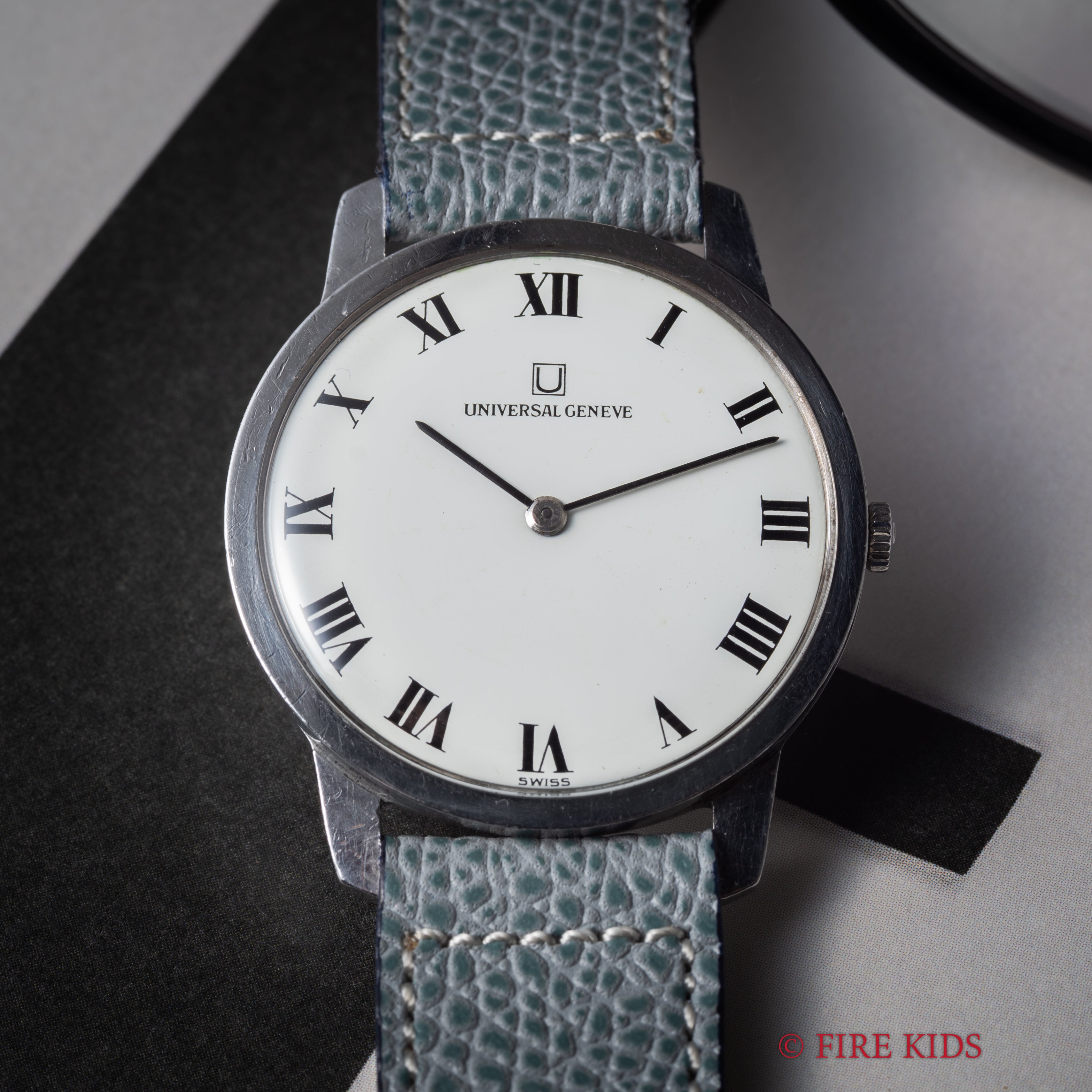 ユニバーサル・ジュネーブ アルテッセ 1980年代製 ラウンド ホワイトローマン 手巻き Ref.842101 Cal.42