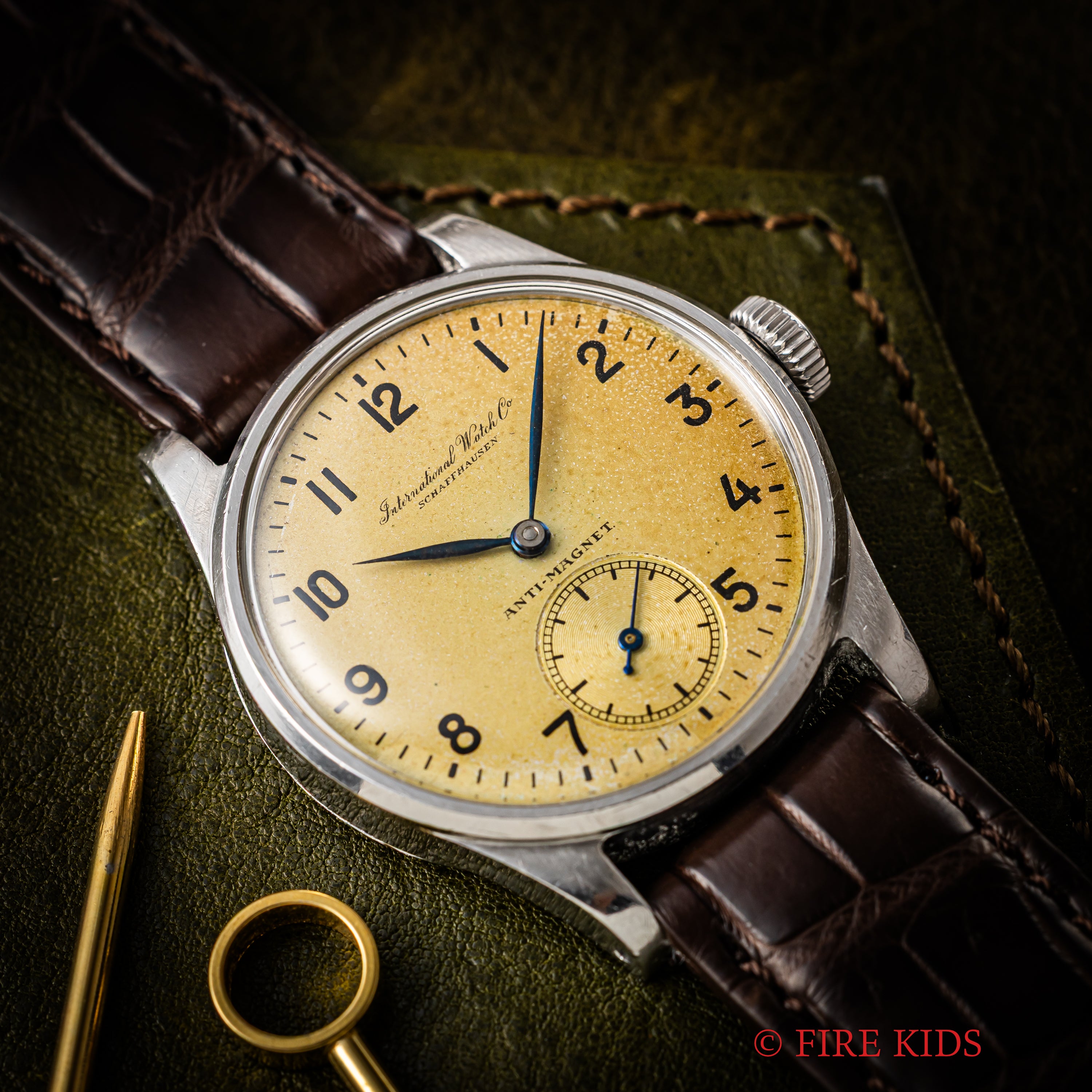 IWC アラビアダイヤル 1941年製 手巻 Cal.83 ラウンドケース hermetケース