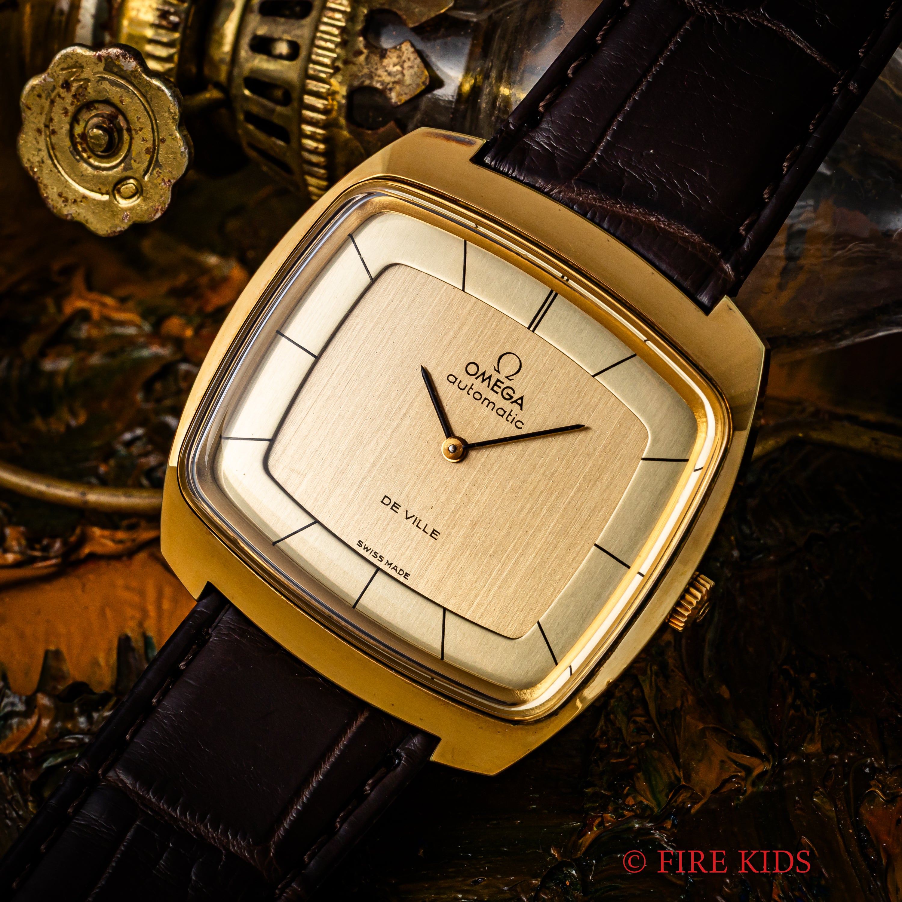 オメガ デ・ヴィル TVスクリーン ツートンダイヤル トップゴールド 1973年製 自動巻 Cal.711 Ref.151.0051 箱付き