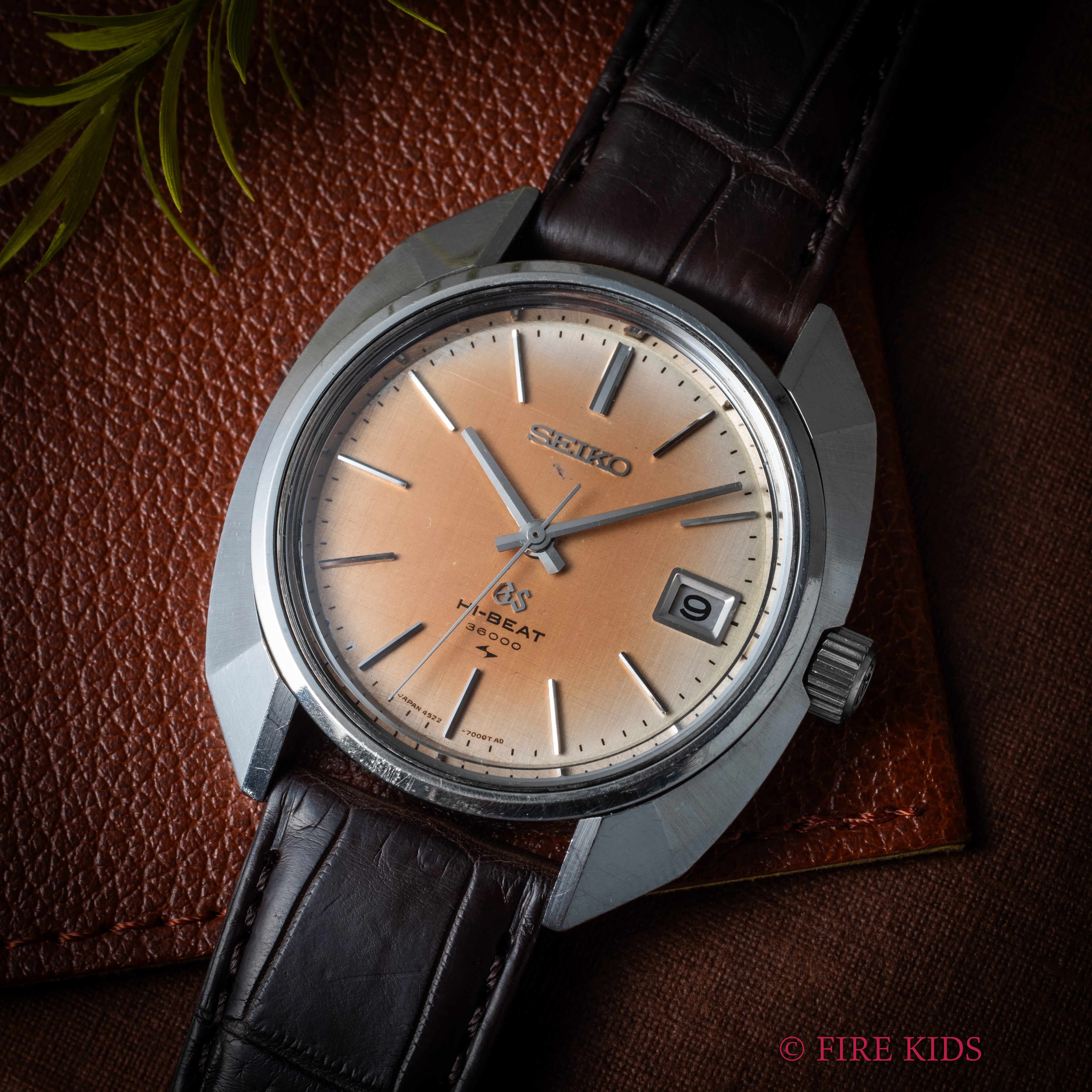 グランドセイコー 1969年製 45GS オクタゴンケース Ref.4522-7000 10振動手巻 36000 パティーナダイヤル