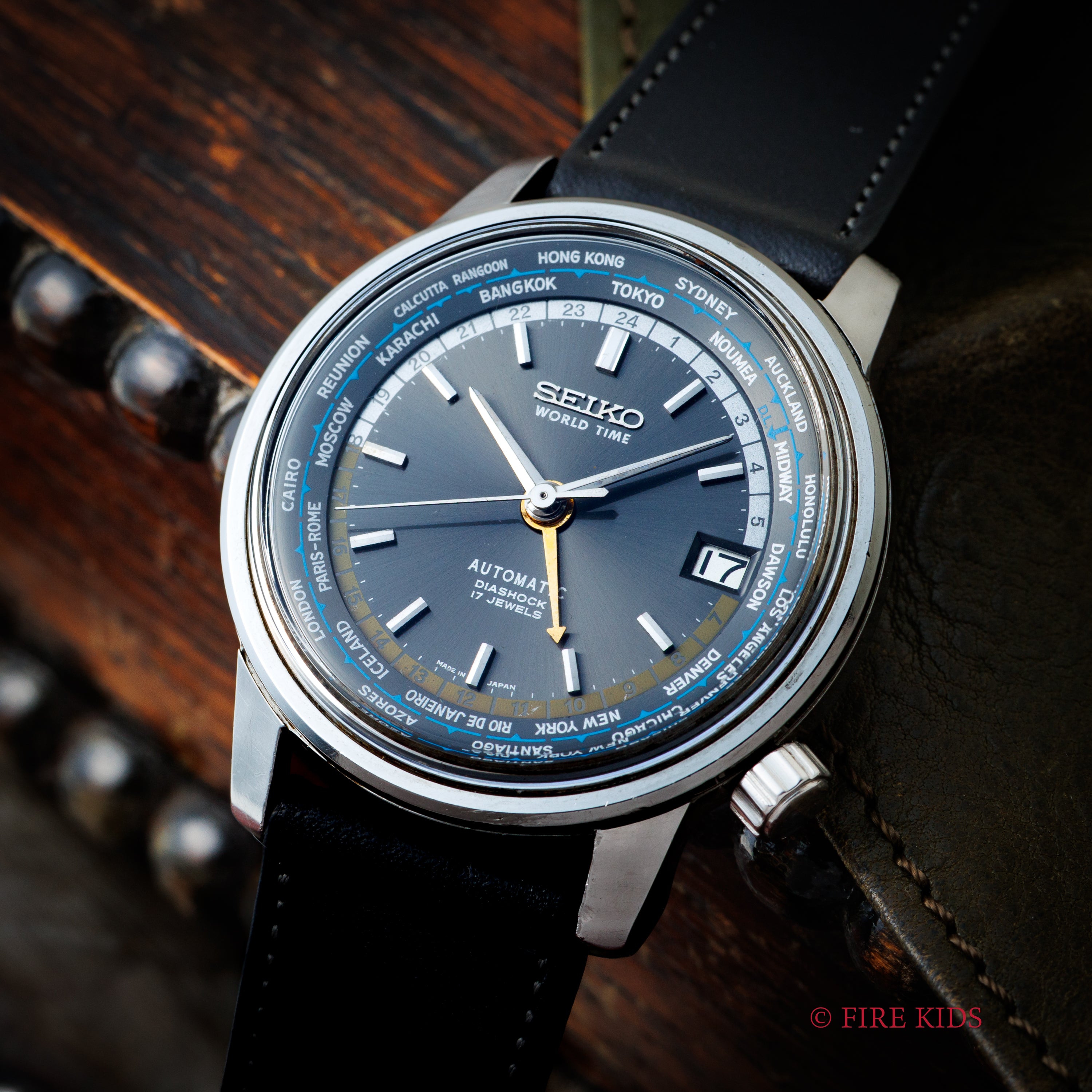 セイコー ワールドタイムファーストモデル 1964年製 Ref.6217-7000 聖火マーク 自動巻 希少黒文字盤