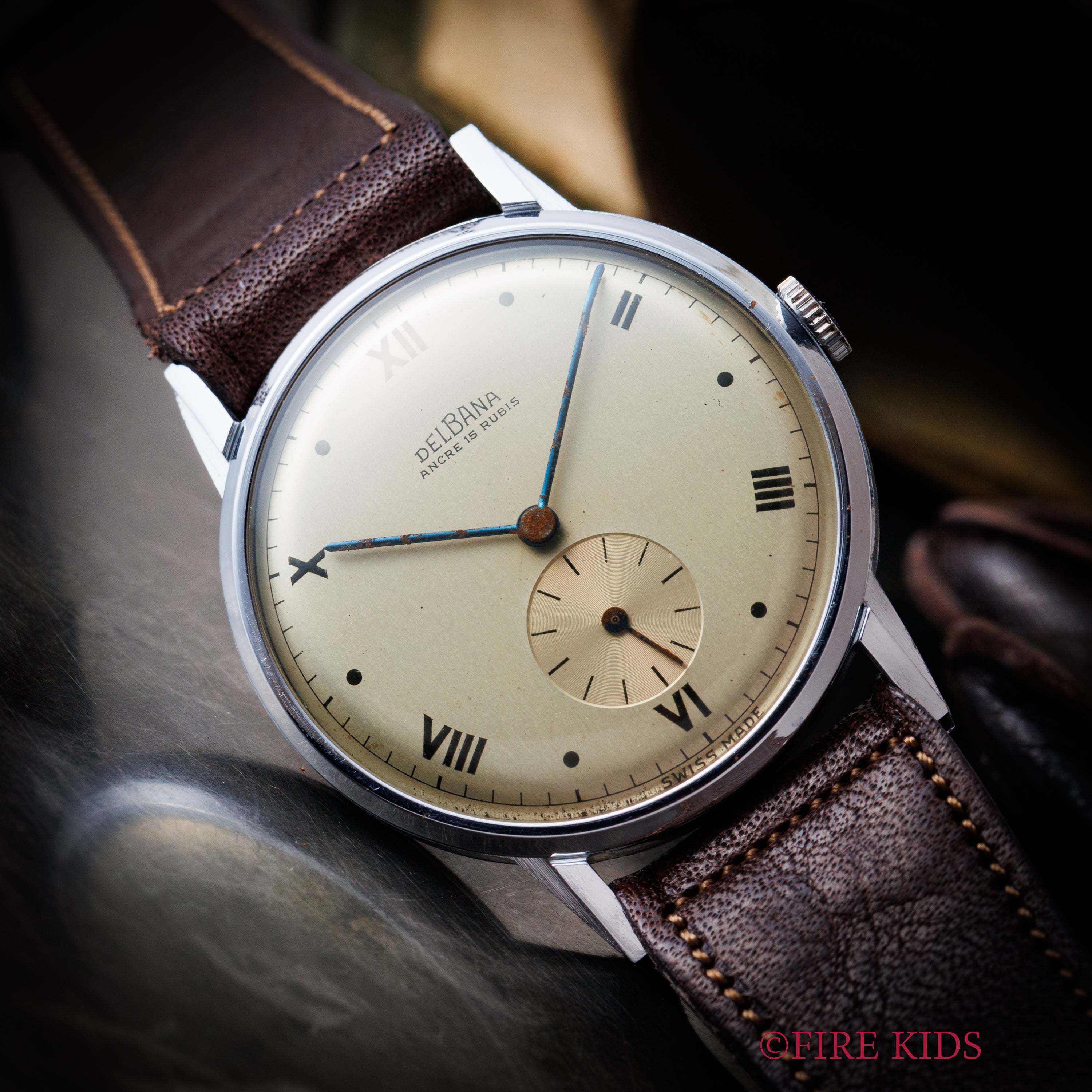 DELBANA 35mmケース 飛びローマンダイヤル 1940年代製 スモールセコンド手巻