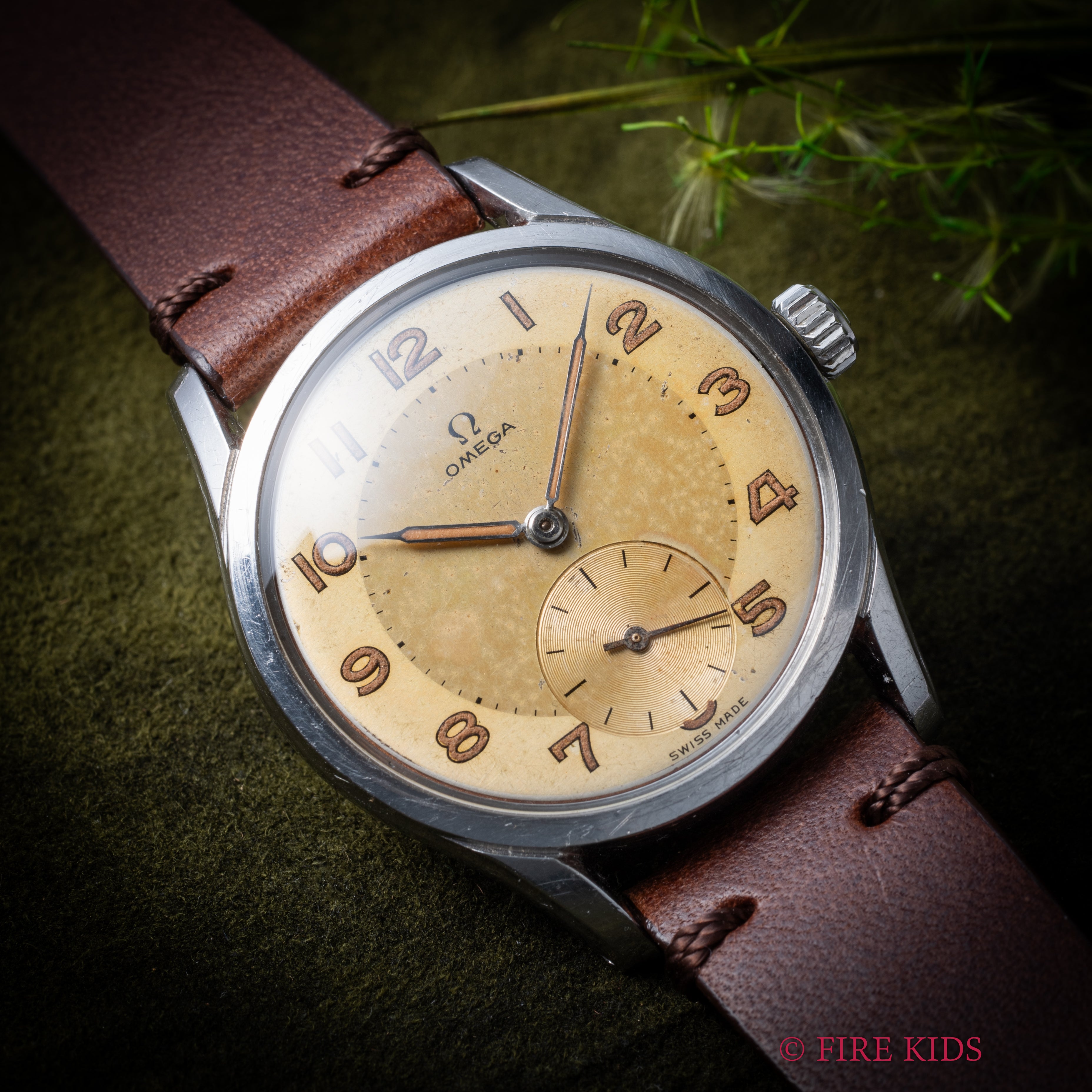 オメガ 30mmキャリバー Ref.2639-9 Cal.266 1952年製 全アラビアダイヤル スモールセコンド