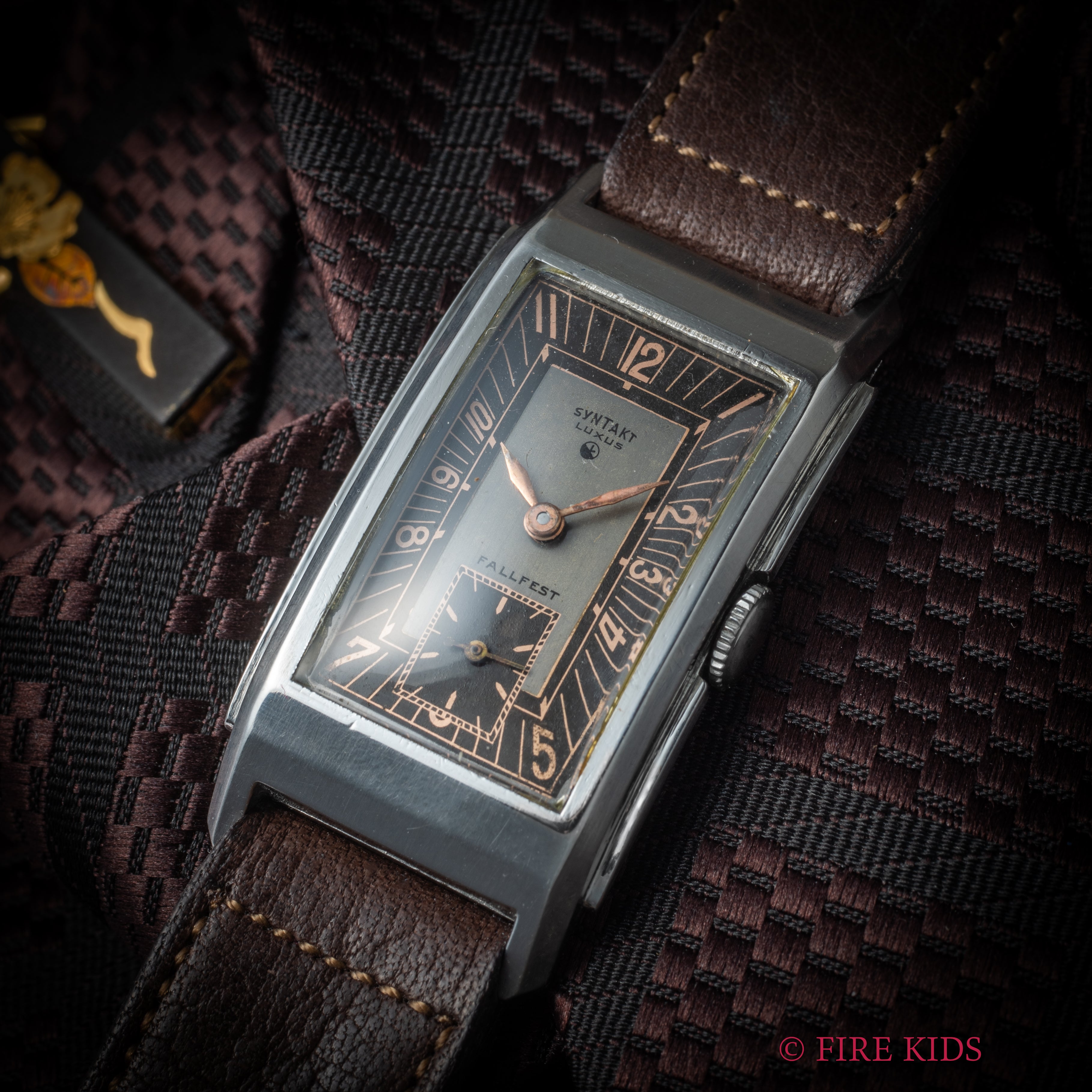 SYNTAKT LUXUS 角型 ドイツケース 1930年代製 手巻き